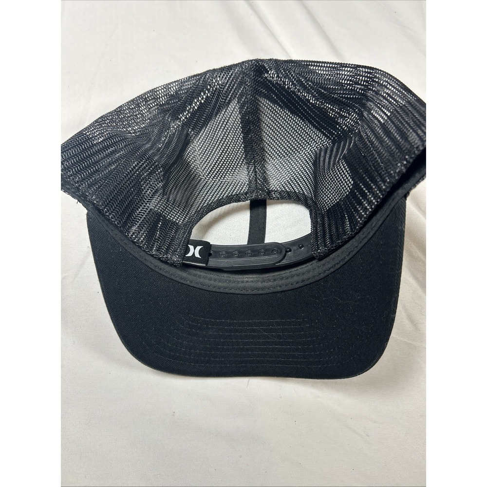 Hurley Hat Cap Yupoong Snap Back Trucker Surfer Beach Headwear - Picture 5 of 5